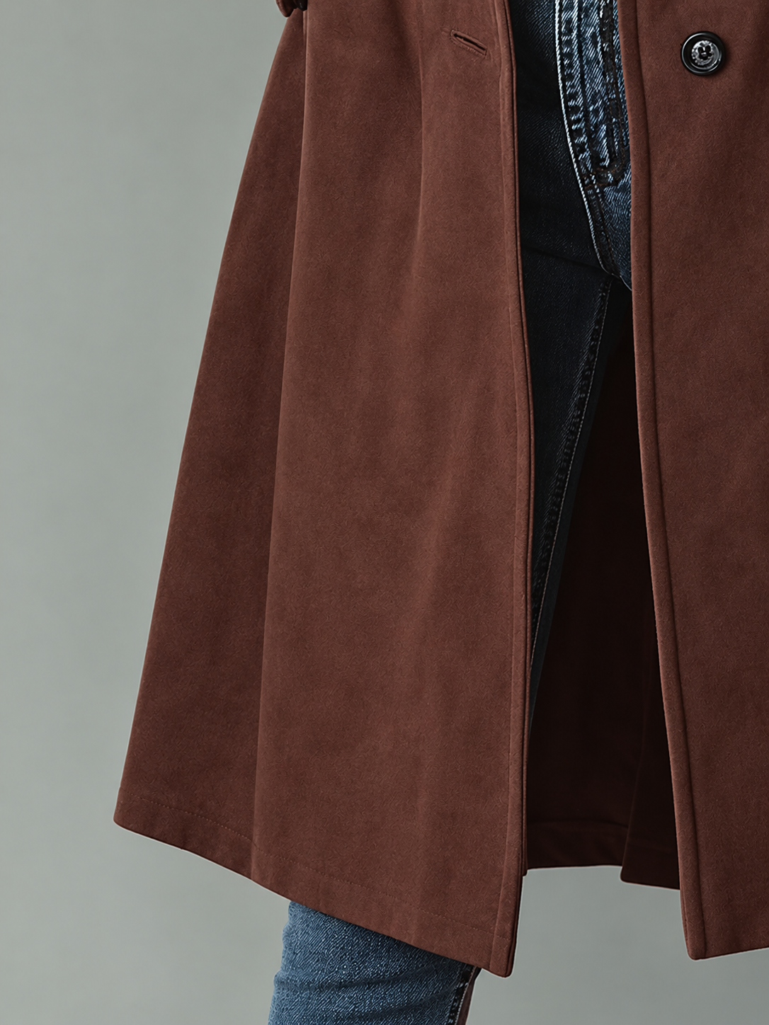 Damen Trenchcoat mit breitem Reverskragen – Produktfoto – Noravolo
