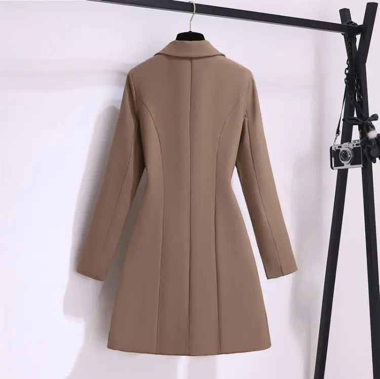 Damen Mantel mit Bindegürtel – Produktfoto – Noravolo