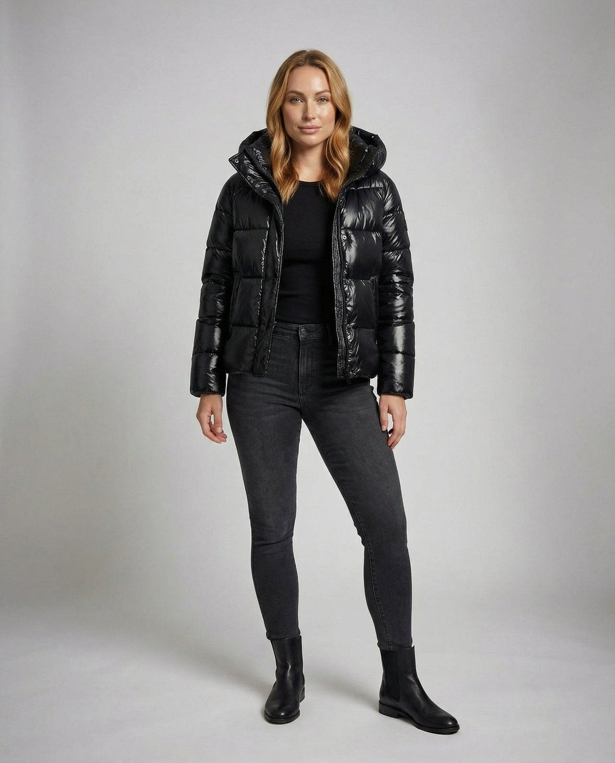 Damen Steppjacke mit Kapuze – Produktfoto – Noravolo