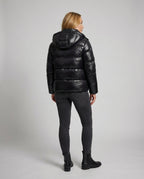 Damen Steppjacke mit Kapuze – Produktfoto – Noravolo
