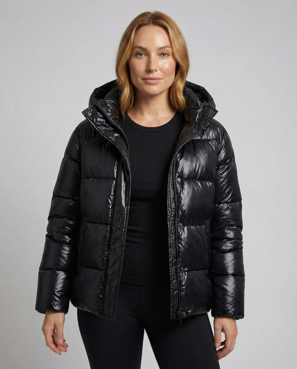 Damen Steppjacke mit Kapuze – Schwarz – Noravolo
