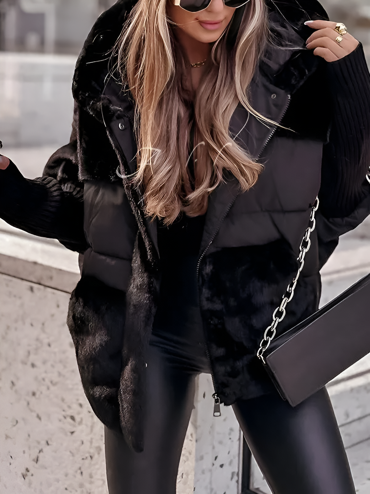 Damen Steppjacke Oversized mit Kapuze – Produktfoto – Noravolo