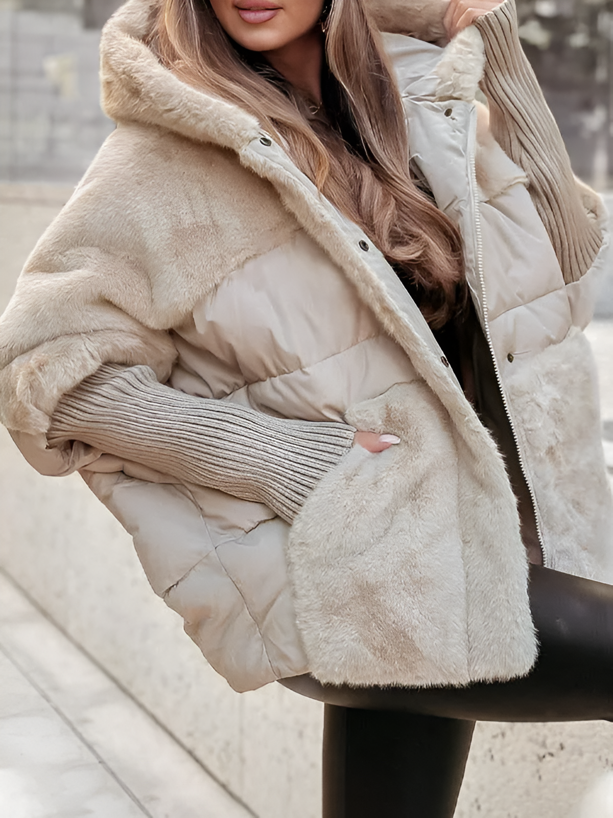 Damen Steppjacke Oversized mit Kapuze – Produktfoto – Noravolo