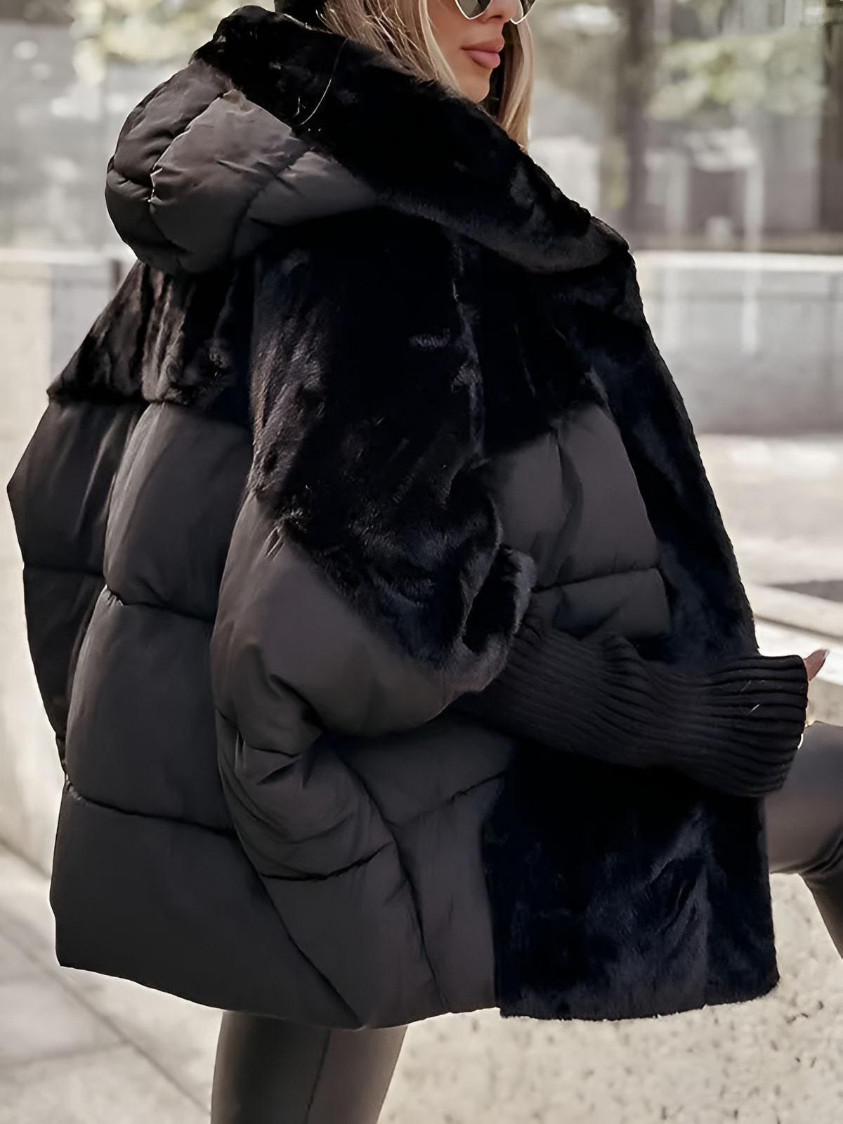 Damen Steppjacke Oversized mit Kapuze – Produktfoto – Noravolo