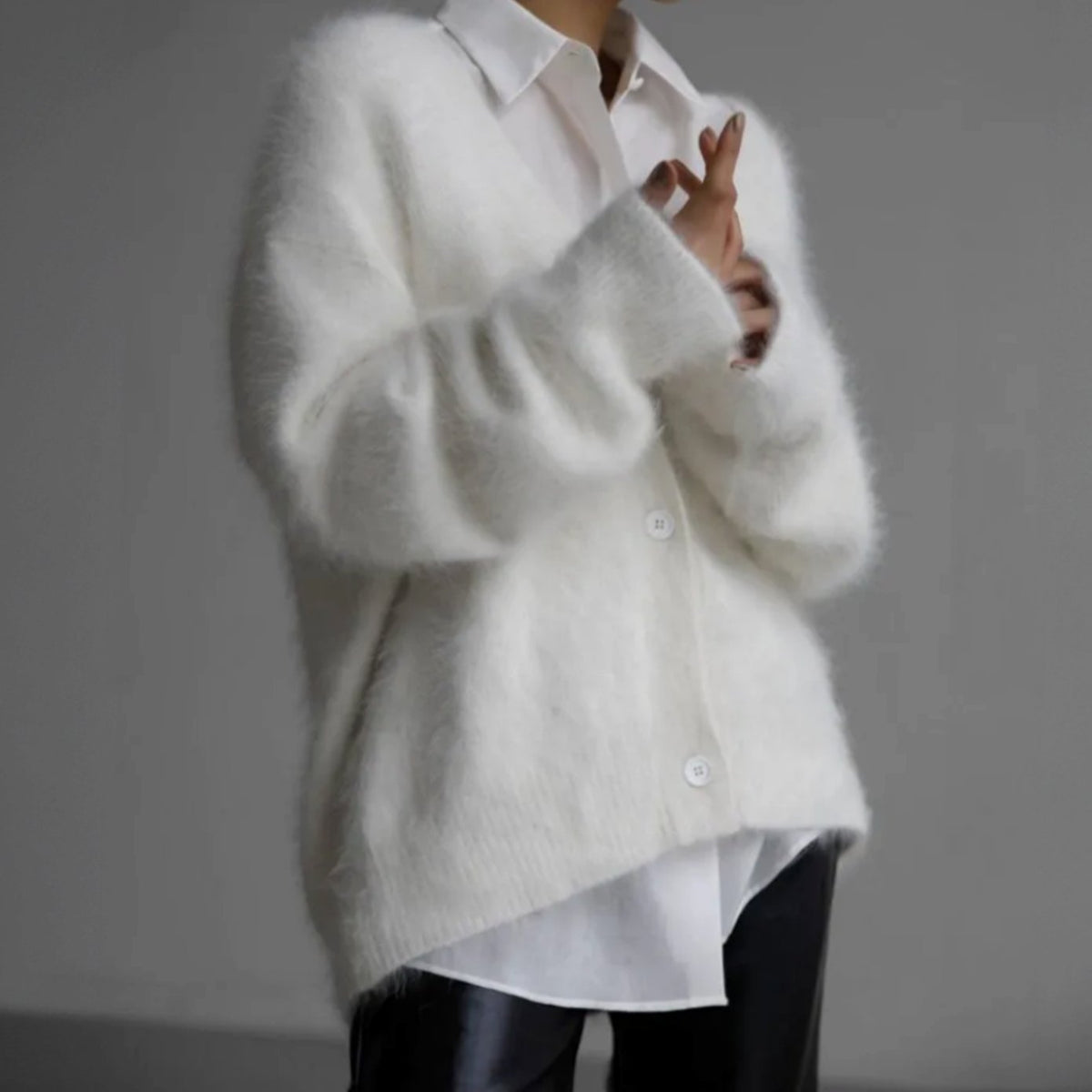 Damen Strickjacke Oversized – Weiß – Noravolo