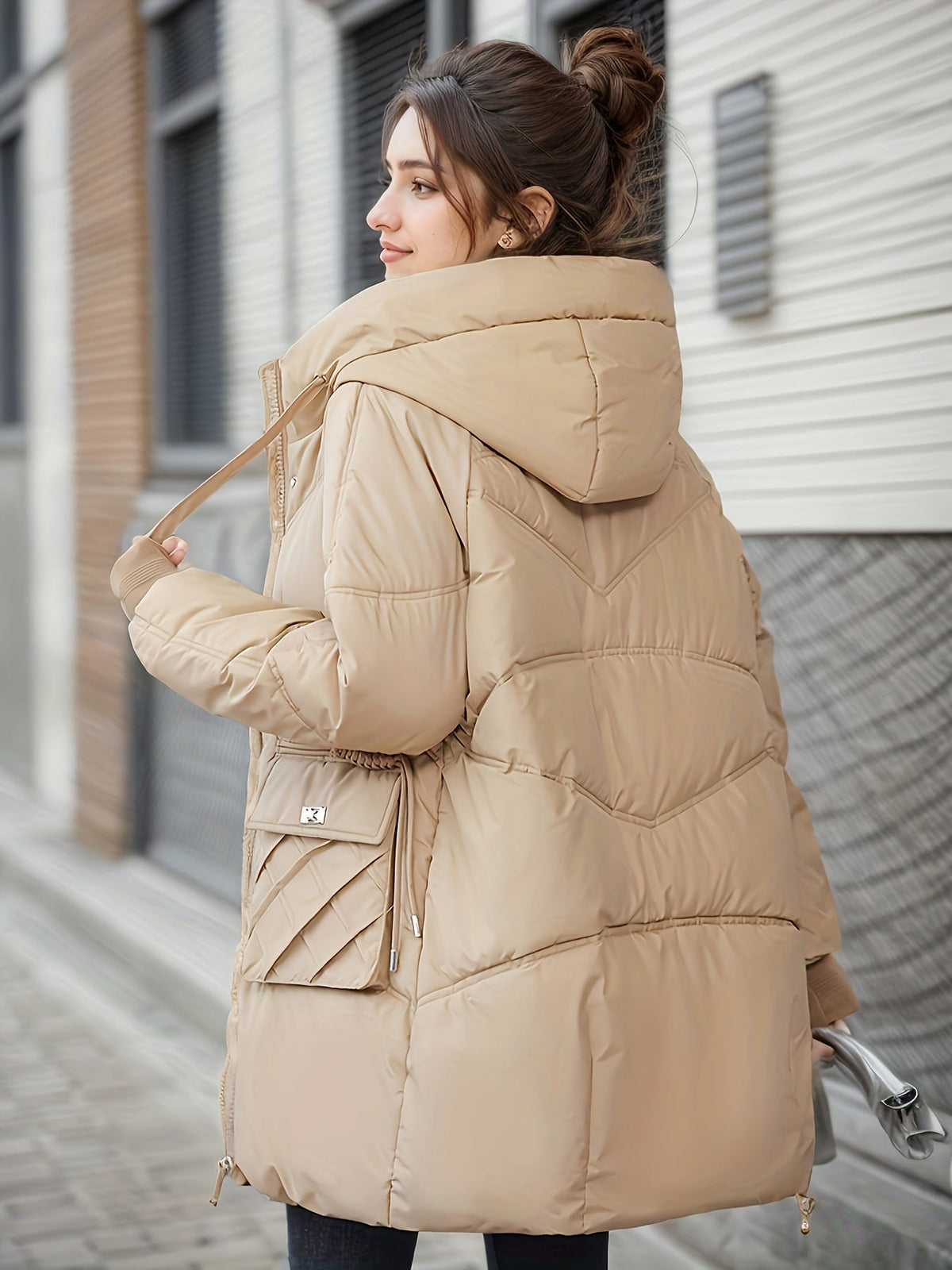 Damen Winterjacke mit Kapuze – Produktfoto – Noravolo