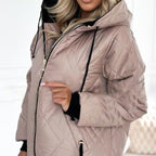 Damen Outdoor-Jacke mit Kapuze – Produktfoto – Noravolo