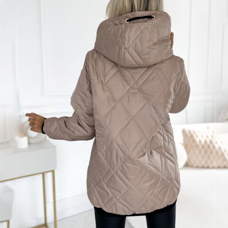 Damen Outdoor-Jacke mit Kapuze – Produktfoto – Noravolo