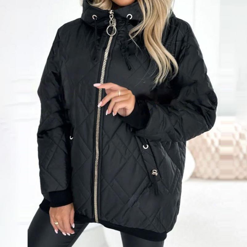 Damen Outdoor-Jacke mit Kapuze – Produktfoto – Noravolo