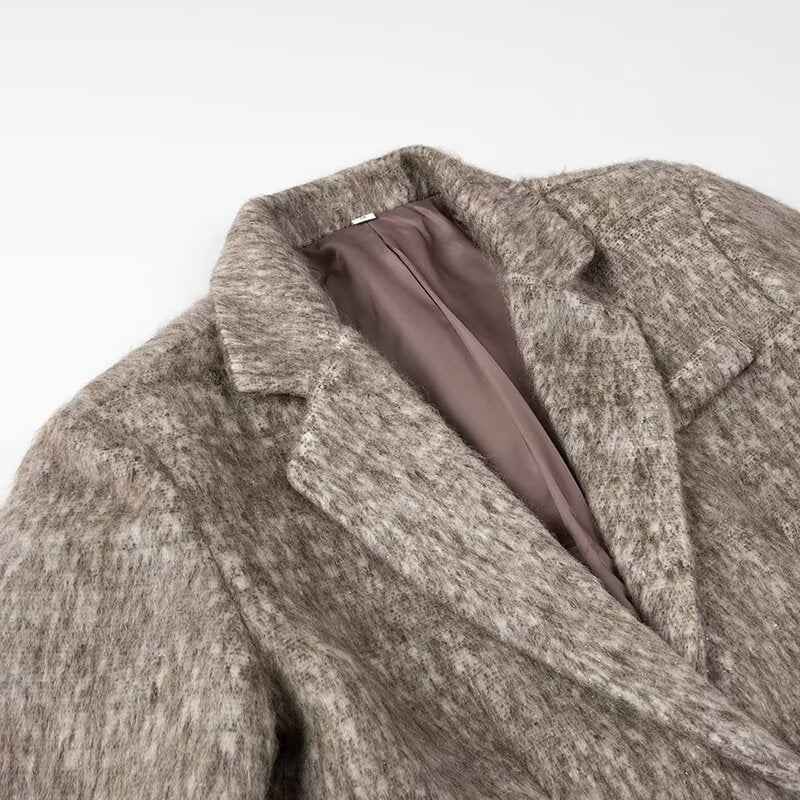Damen Kurzmantel in Bouclé – Produktfoto – Noravolo